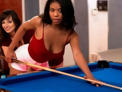 69 negenenzestig, Kont, Bruinharig, Vingeren, Zoenen, Lesbisch, Likken, Strippen