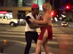 Amateur, Belle grosse femme bgf, Grosse bite, Blonde, Sucer une bite, Interracial, De plein air, Public