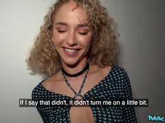 Amateur, Culo, Rubia, Mamada, Atragantadas, Al aire libre, Perforación, Público