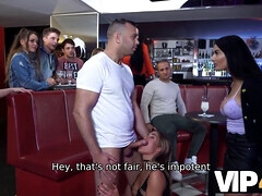 Noire, Cocu, Européenne, Fête, Public, Echangistes, Tatouage, Nénés