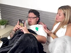 Grosse bite, Blonde, Sucer une bite, Conversation vulgaire, Embrassement, Fille latino, Chatte, Mouillée