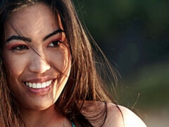 Asiatique, Bikini, Branlette thaïlandaise, Hard, Embrassement, Mère que j'aimerais baiser, De plein air, Nénés