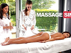 Fingern, Hd, Lesbisch, Lecken, Massage, Öl, Dürr, Flotter dreier