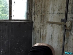 Grosse bite, Noire, Tir de sperme, Argent, Public, Maigrichonne, Adolescente, Nénés