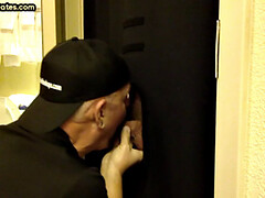 Amateur, Sucer une bite, Gorge profonde, Homosexuelle, Branlette thaïlandaise, Mature, Tatouage