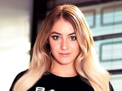 Gros cul, Blonde, Poilue, Branlette thaïlandaise, Masturbation, Chaussures, Adolescente, Nénés