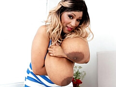 Mooie dikke vrouwen, Grote kont, Grote mammen, Blond, Mollig, Vingeren, Alleen, Strippen