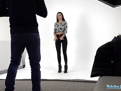 Grosser schwanz, Grosse titten, Blasen, Monster, Pov, Öffentlich, Rau, Schreiend