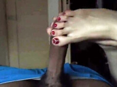 Japanese GF Toe Griped The Tip Footjob