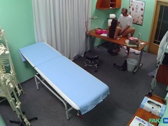 Leie, Blasen, Arzt, Fingern, Büro, Pov, Muschi, Uniform