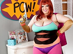 Grosser arsch, Pummelig, Fingern, Masturbation, Natürlichen titten, Rotschopf, Solo, Entkleiden