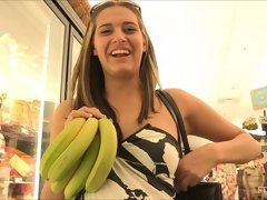 Anal, Extrême, Fétiche des pieds, Lingerie, Masturbation, Public, Jarretelles, Sous la jupe