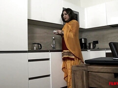 Анальный секс, Большие сиськи, Брюнетки, Грудастые, Семяизвержение, Натуральные сиськи, Тощие, Сиськи