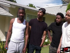 18 ans, Sucer une bite, Gorge profonde, Queue, Faciale, Interracial, Monstre, De plein air