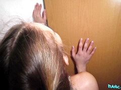 Leie, Blondine, Blasen, Aufs gesicht abspritzen, Natürlichen titten, Pov, Jungendliche (18+), Titten