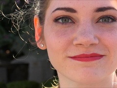 Anaal, Hakken, Masseren, Masturbatie, Orgasme, Openbaar, Alleen, Onder de rok