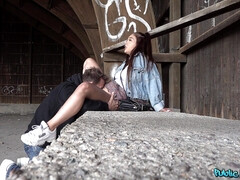 Enthousiasteling, Amerikaans, Bruinharig, Beroemdheid, Latijnse vrouw, Likken, Natuurlijke tieten, Openbaar