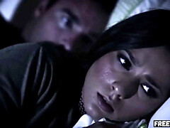 Спальня, Большой член, Кончили внутрь, Семья, Секс без цензуры, Табу, Сиськи, Дядя