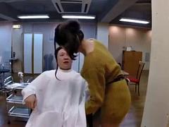 Asiatique, Nana, Gros seins, Branlette thaïlandaise, Japonaise, Public, Nénés