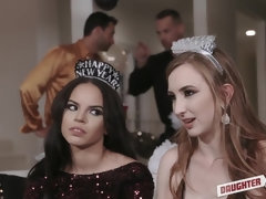 Grote kont, Grote mammen, Blond, Kwartet, Pornster, Roodharige vrouw, Tiener, Tieten likken