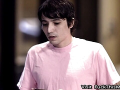 Anaal, Kont, Blond, Pijpbeurt, Sperma shot, Vuisten, Stiefmoeder, Uniformpje