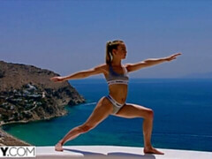 Anal, Gros cul, Grosse bite, Sucer une bite, En levrette, Seins naturels, Adolescente, Nénés