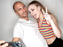 69, Amateur, Sucer une bite, En levrette, Seins naturels, Petite femme, Maigrichonne, Nénés