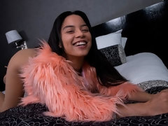 Arsch, Blasen, Braunhaarige, Hundestellung, Handjob, Latina, Entkleiden, Jungendliche (18+)