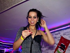 ブロンド, イく瞬間, ハードコア, レズビアン, 淫乱熟女, 公共, 三人, オッパイの