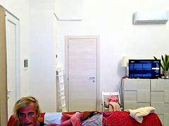 Sucer une bite, Britannique, Couple, Hard, Masturbation, Pov, Transsexuelle, Webcam