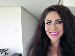 Leie, Interrassisch, Latina, Masturbation, Realität, Transfrau, Dusche