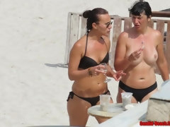 Tussi, Strand, Bikini, Fingern, Küssen, Titten, Spanner, Nass