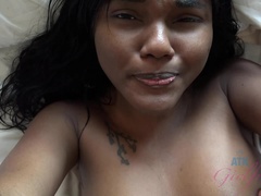 黒人, フェラチオ, 中出し, 黒人, ふっくら乳首, シャワー, ガリガリ, オッパイの