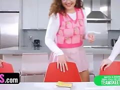 Anal, Sucer une bite, Éjaculer dans la bouche, Face assise, Innocente, Orgie, Fête, Pov