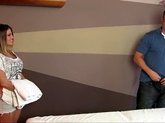 Grosser schwanz, Blondine, Blasen, Kehlenfick, Handjob, Massage, Öl, Ablutschen