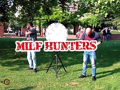 Madura, Alemán, Tacones, Maduro, Madres para coger, Perforación, Gritar, Medias largas