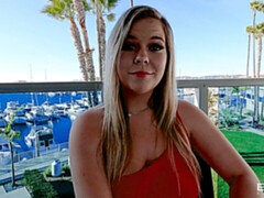 Gros cul, Gros seins, Blonde, Sucer une bite, Mère que j'aimerais baiser, Pov, Rasée, Dénudage