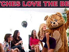 Grosse bite, Dansant, Groupe, Hard, Fille latino, Mère que j'aimerais baiser, Fête, Adolescente