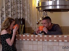 美人, ブロンド, フェラチオ, 巨乳な, 捕まる, なめる, 自然山雀, オッパイの