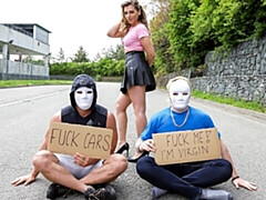 Grosser arsch, Grosser schwanz, Auto, Hundestellung, Reif, Natürlichen titten, Im freien, Jungendliche (18+)