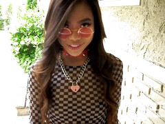 Grote lul, Pijpbeurt, Diep in de keel, Sperma in gezicht, Likken, Monster, Kut duiken, Nat