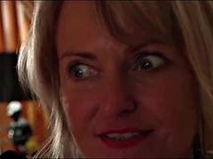 Sucer une bite, Femme couguar, Partouze, Groupe, Hard, Lingerie, Mature, Orgie