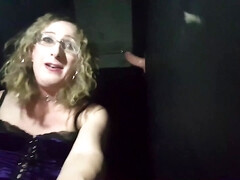 Enthousiasteling, Blond, Pijpbeurt, Brits, Hd, Rijpe lesbienne, Moeder die ik wil neuken, Kousen