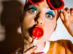Anal, Blonde, Sucer une bite, En levrette, Fétiche, Branlette thaïlandaise, Rasée, Nénés