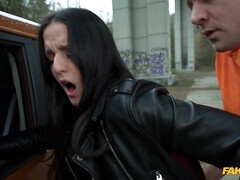 Leie, Braunhaarige, Tschechisch, Hundestellung, Kleid, Europäisch, Handjob, Kurzes haar