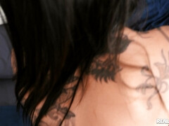 Любители, Спальня, Большие сиськи, Член, Межрасовый секс, Масло, Киски, Чулки