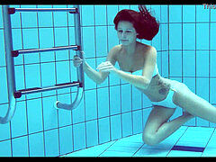 Bad, Bikini, Tschechisch, Im freien, Erotischer film, Solo, Jungendliche (18+), Unter wasser