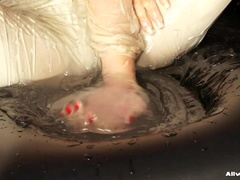 Domination, Weibliche domination, Latex, Herrin, Satin, Gefesselt, Nass