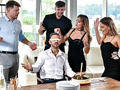 18 летние, Большая жопа, Большой член, Минет, Собачьи, Групповуха, Натуральные сиськи, Молоденькие