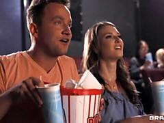 Минет, Брюнетки, Смазливые, Собачьи, Натуральные сиськи, На публике, Молоденькие, Сиськи